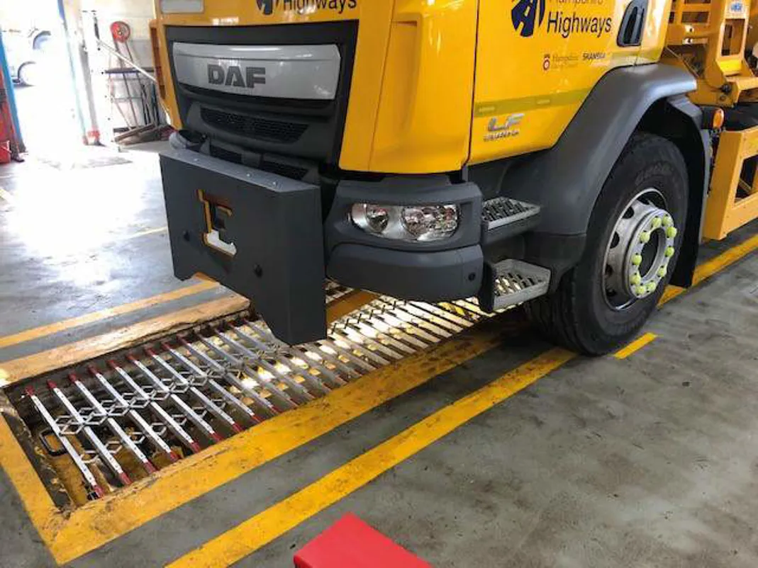 Cave Cover Lkw